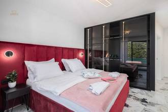 Thumbnail von Modern villa directly on the sea, Rogoznica region