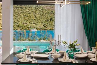 Thumbnail von Modern villa directly on the sea, Rogoznica region