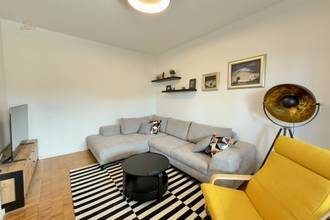 Thumbnail von Three renovated residential units with sea view