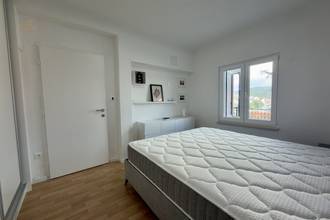 Thumbnail von Three renovated residential units with sea view