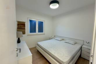 Thumbnail von Three renovated residential units with sea view