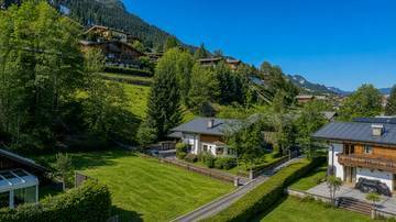 Thumbnail von Plot of land with building permit for 3 luxury apartments