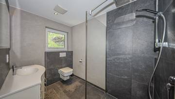 Thumbnail von High-quality two-family house in an unobstructed view location