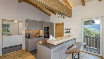 Thumbnail von High-quality two-family house in an unobstructed view location