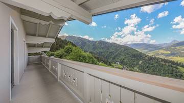 Thumbnail von High-quality two-family house in an unobstructed view location