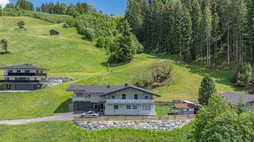 Thumbnail von High-quality two-family house in an unobstructed view location