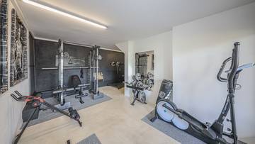 Thumbnail von High-quality two-family house in an unobstructed view location