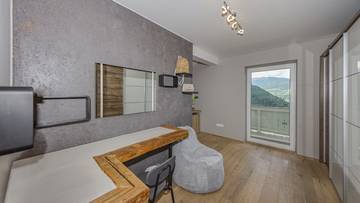 Thumbnail von High-quality two-family house in an unobstructed view location