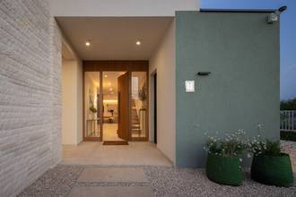 Thumbnail von Modern luxury villa with pool and sea view