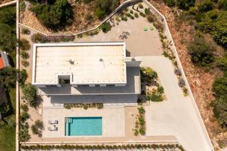 Thumbnail von Modern luxury villa with pool and sea view