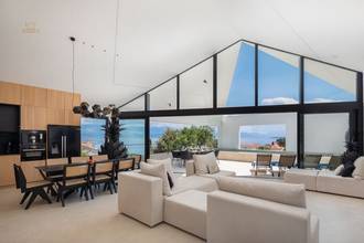Thumbnail von Modern villa with sea view, swimming pool, and Jacuzzi