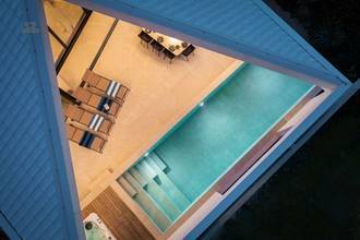 Thumbnail von Modern villa with sea view, swimming pool, and Jacuzzi