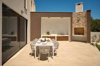 Thumbnail von Modern luxury villa with infinity pool and sea view