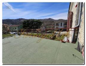 Thumbnail von Detached villa with private park and panoramic terrace to renovate with spacious living space