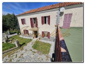Thumbnail von Detached villa with private park and panoramic terrace to renovate with spacious living space