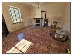Thumbnail von Detached villa with private park and panoramic terrace to renovate with spacious living space