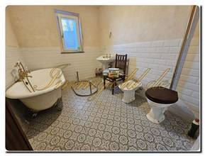 Thumbnail von Detached villa with private park and panoramic terrace to renovate with spacious living space