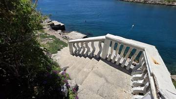 Thumbnail von House in the first row by the sea with a large terrace and sea view