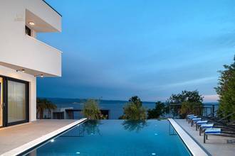 Thumbnail von Newly built villa with infinity pool and sea view