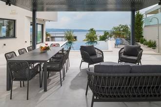 Thumbnail von Newly built villa with infinity pool and sea view