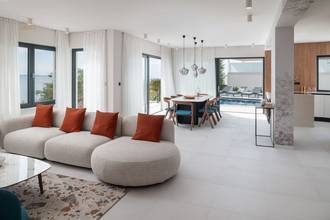 Thumbnail von Newly built villa with infinity pool and sea view
