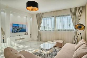 Thumbnail von Modern luxury villa with heated pool and sea view