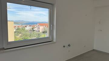 Thumbnail von Newly built apartment with roof terrace and panoramic sea view