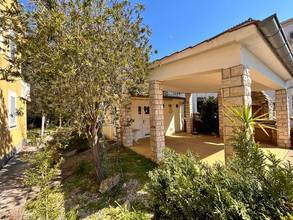 Thumbnail von Family house with sea view and spacious garden