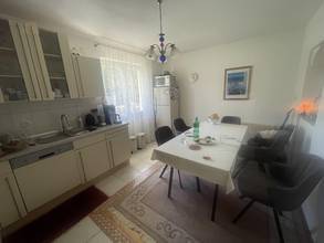 Thumbnail von Detached house with three apartments, garden, and garage