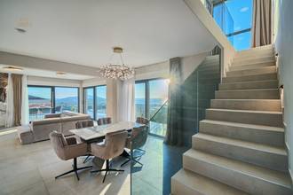 Thumbnail von Luxury villa with swimming pool and sea view