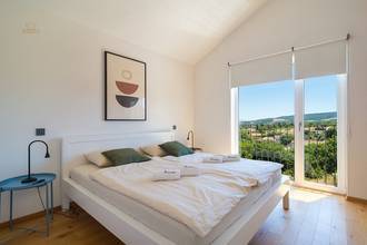 Thumbnail von Modern house with heated pool and sea view