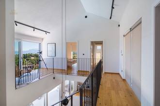 Thumbnail von Modern house with heated pool and sea view