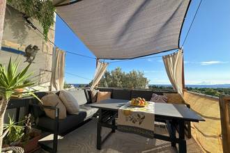 Thumbnail von Renovated apartment with sea view and large terrace