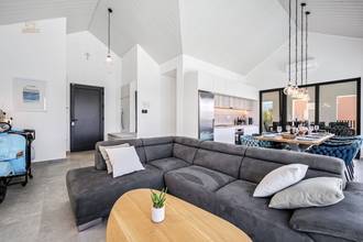 Thumbnail von Modern villa with swimming pool and sea view in the Primosten / Sibenik region