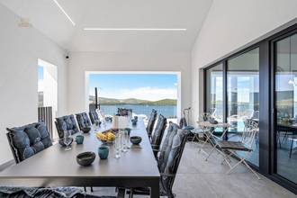 Thumbnail von Modern villa with swimming pool and sea view in the Primosten / Sibenik region