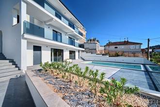 Thumbnail von Modern new-build villa with pool and sea view, approximately 20 meters to the sea