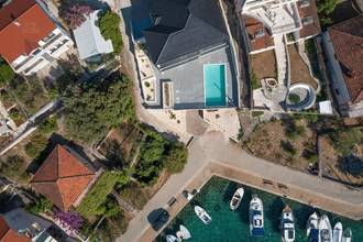 Thumbnail von Modern new-build villa with pool and sea view, approximately 20 meters to the sea