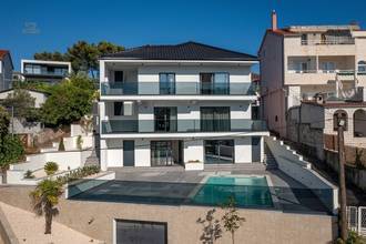 Thumbnail von Modern new-build villa with pool and sea view, approximately 20 meters to the sea