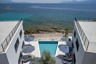 Thumbnail von Luxury apartment in first line to the sea with pool and sea view