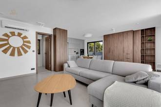 Thumbnail von Luxury apartment in first line to the sea with pool and sea view