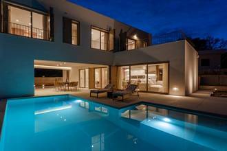 Thumbnail von Modern villa with swimming pool and sea view