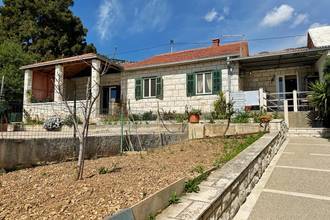 Thumbnail von Stone house in the first row to the sea with garage