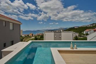 Thumbnail von Exclusive apartment on three levels in a luxury villa with a pool, sea view, and rooftop terrace