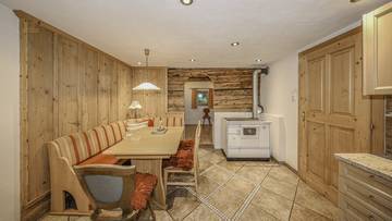 Thumbnail von Tyrolean house with over 3,800 m² of land in an idyllic quiet location