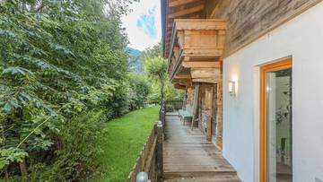 Thumbnail von Tyrolean house with over 3,800 m² of land in an idyllic quiet location