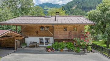 Thumbnail von Tyrolean house with over 3,800 m² of land in an idyllic quiet location