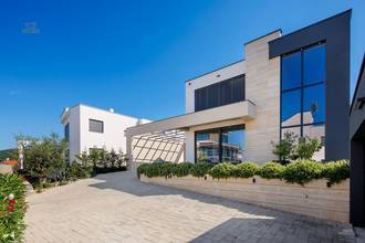 Thumbnail von Modern new-build house with pool and sea view on a large property