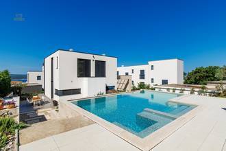 Thumbnail von Modern new-build house with pool and sea view on a large property