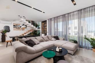 Thumbnail von Modern new-build house with pool and sea view on a large property