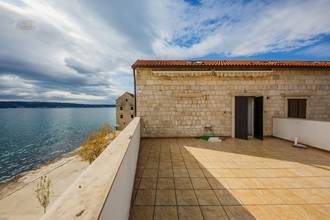 Thumbnail von Historic stone house with sea view and garage
